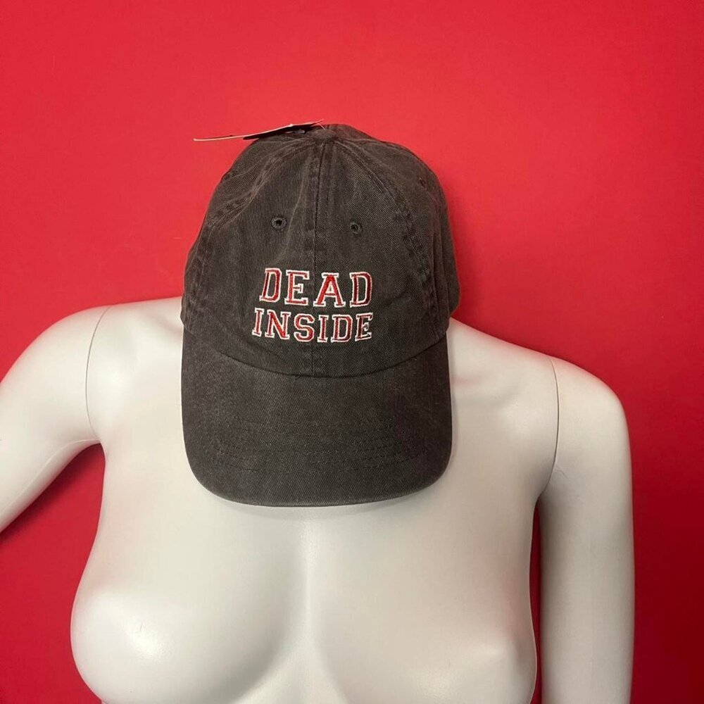 Spirit Halloween / Dead inside hat 🩶❤️